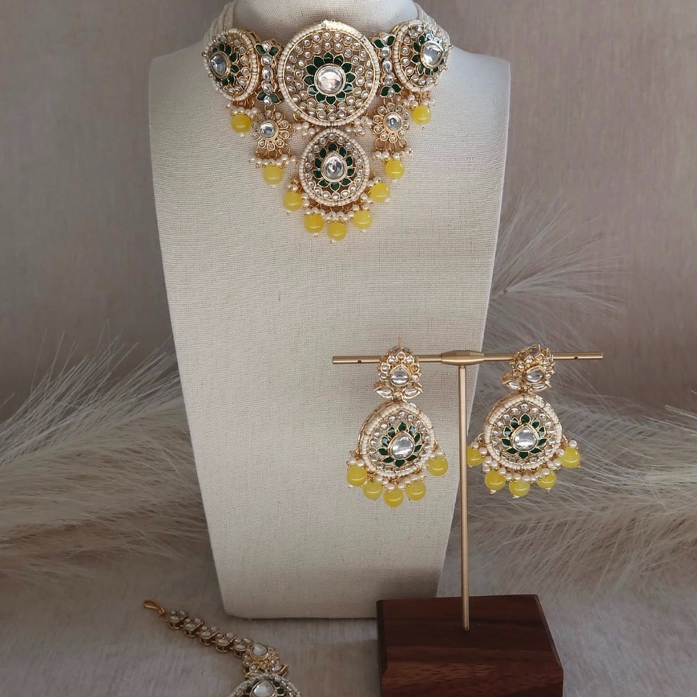 Beautiful 3 pieces necklace set Indian Pakistani jewelry beads kundan
